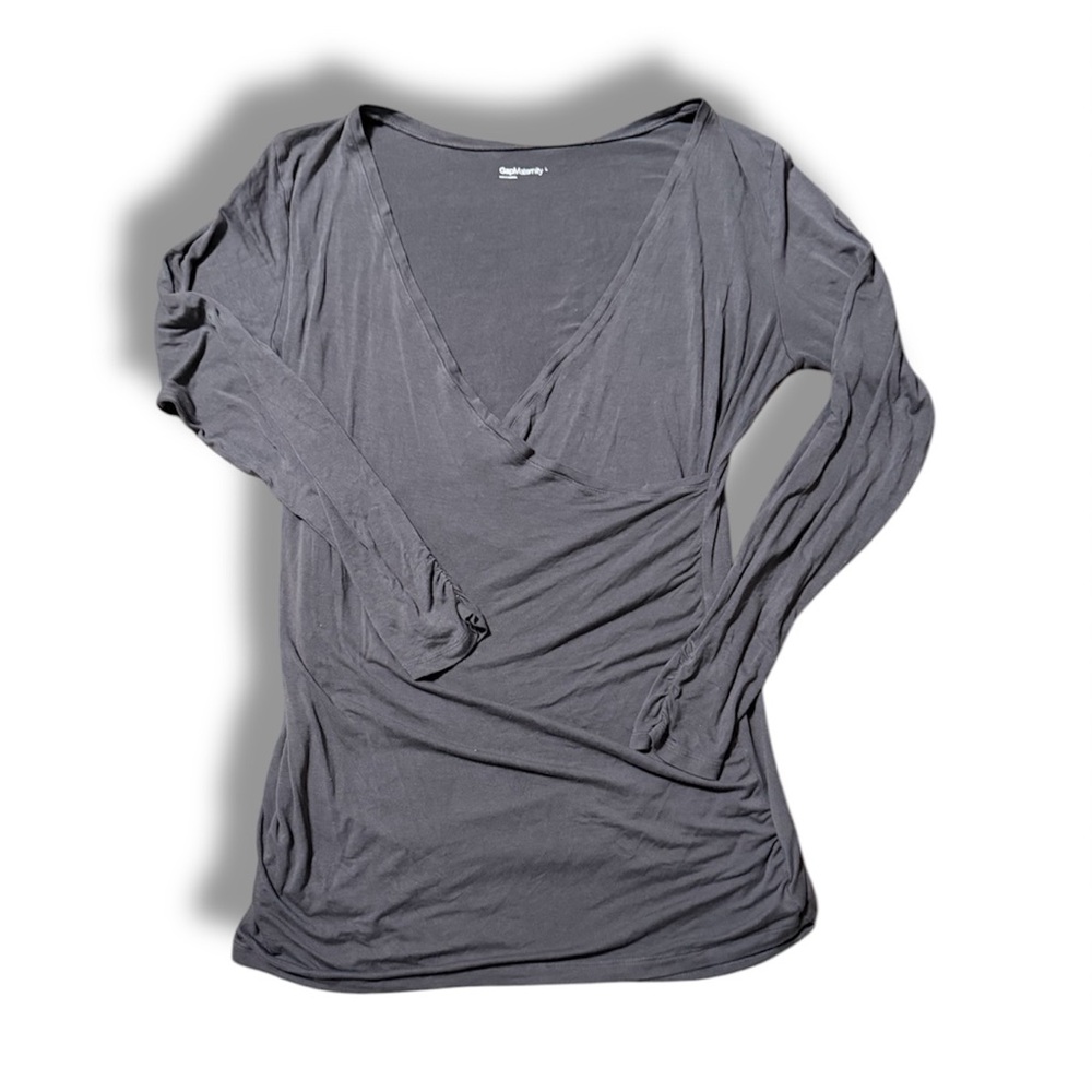 GAP Gray maternity long sleeve shirt